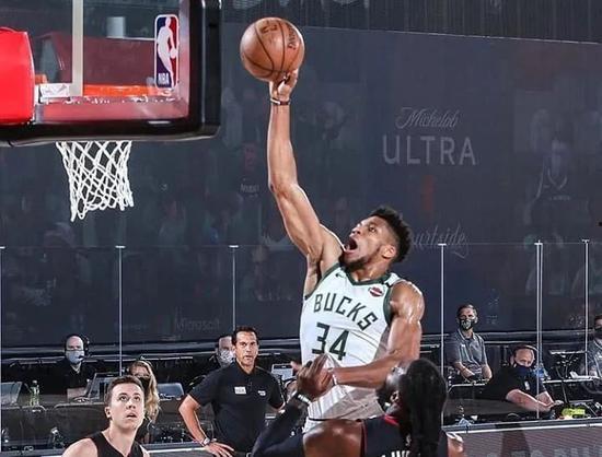 shams最新爆料字母,揭秘Shams最新爆料背后的篮球巨星故事 第2张 shams最新爆料字母,揭秘Shams最新爆料背后的篮球巨星故事 第2张